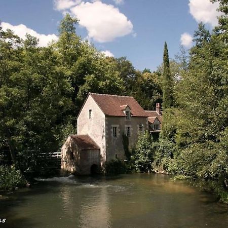 Maison De Charme En Pleine Nature Saint-Germain-des-Grois Buitenkant foto